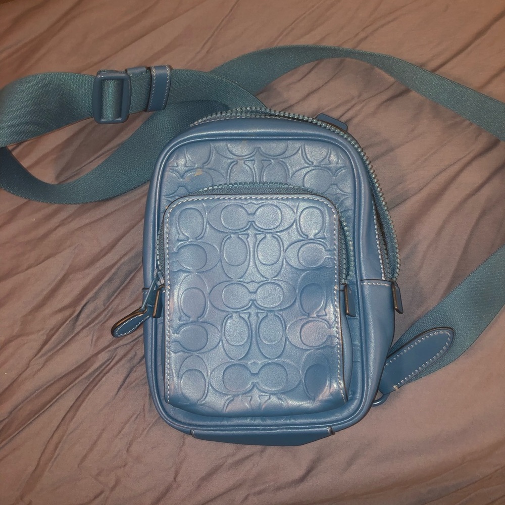 Blue coach over the should bag brand new limited editions and two pockets